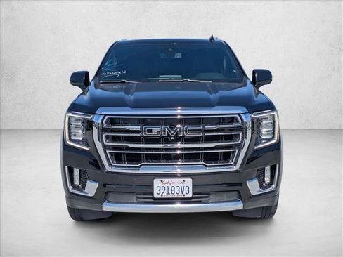 Used 2021 GMC Yukon XL SLT w/ SLT Luxury Plus Package image 2