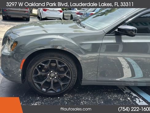 Used 2019 Chrysler 300 Touring w/ Sport Appearance Package RWD image 16