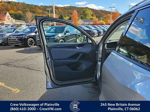 New 2026 Volkswagen Tiguan SE image 25