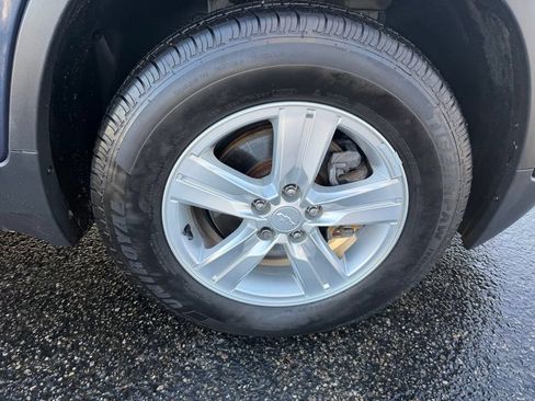 Used 2019 Chevrolet Trax LS w/ Tint and Cruise Package AWD/4WD image 30