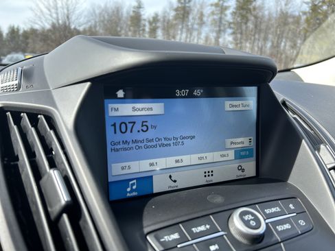 Used 2019 Ford Escape SE image 19