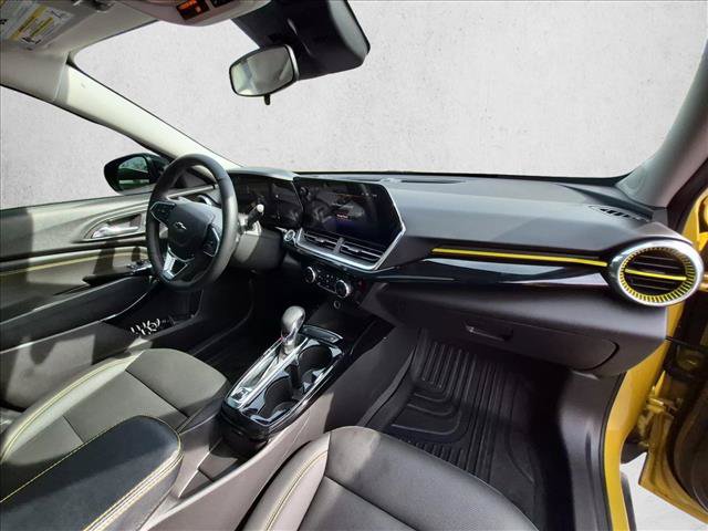 Used 2025 Chevrolet Trax ACTIV w/ Sunroof Package FWD image 21