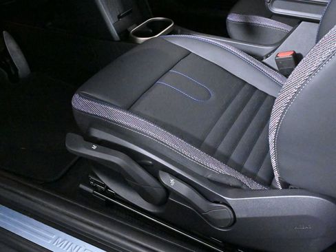 Certified 2025 MINI Cooper S FWD image 21