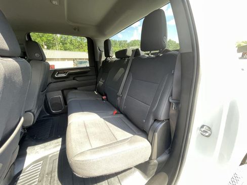Used 2024 Chevrolet Silverado 2500 LT AWD/4WD image 40