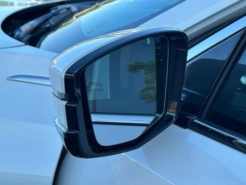 Used 2022 Acura MDX w/ Technology Package AWD/4WD image 10