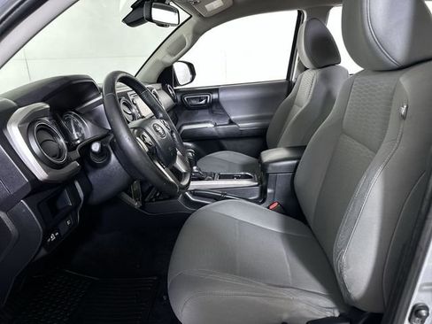 Used 2019 Toyota Tacoma SR5 RWD image 20