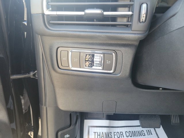 Certified 2024 Lincoln Corsair AWD image 43