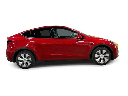 Certified 2023 Tesla Model Y AWD image 7
