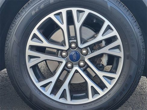 Certified 2020 Ford Escape SEL image 16