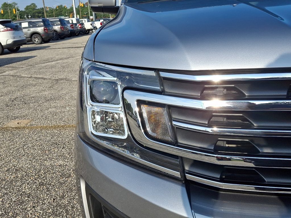 Certified 2021 Ford Expedition XLT RWD image 8