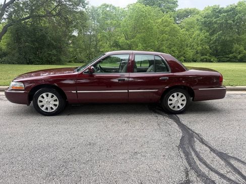 Used 2004 Mercury Grand Marquis LS RWD image 2
