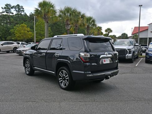 Used 2024 Toyota 4Runner Limited AWD/4WD image 3