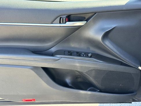 Used 2024 Toyota Camry SE image 23