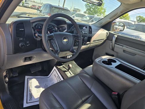 Used 2013 Chevrolet Silverado 2500 W/T AWD/4WD image 22