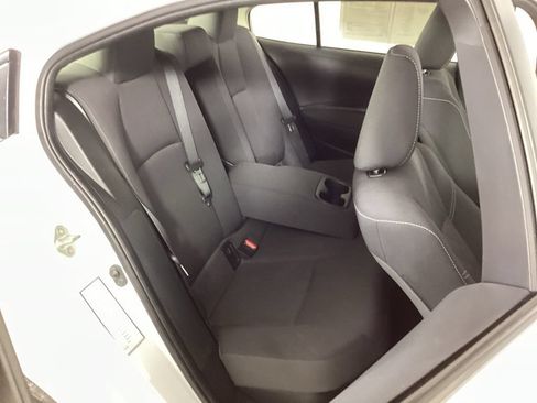 Used 2025 Toyota Corolla LE FWD image 33