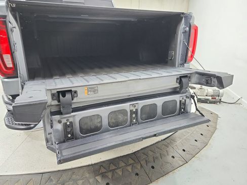 Used 2020 GMC Sierra 1500 SLT w/ SLT Premium Plus Package AWD/4WD image 52