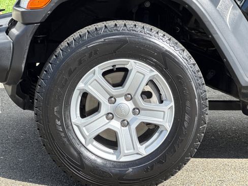 Used 2021 Jeep Wrangler Unlimited Sport image 32