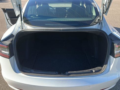 Used 2018 Tesla Model 3 Long Range AWD/4WD image 18