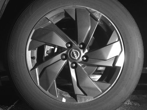 Used 2025 Nissan Rogue SV FWD image 12