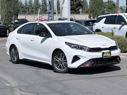 Used 2023 Kia Forte GT-Line w/ GT-Line Premium Package FWD image 2
