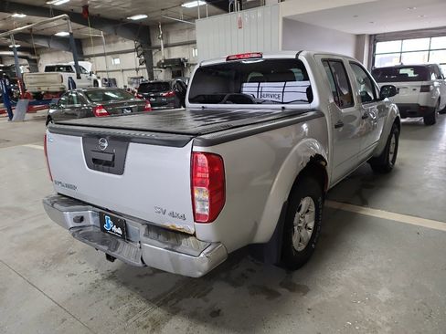 Used 2013 Nissan Frontier SV image 7