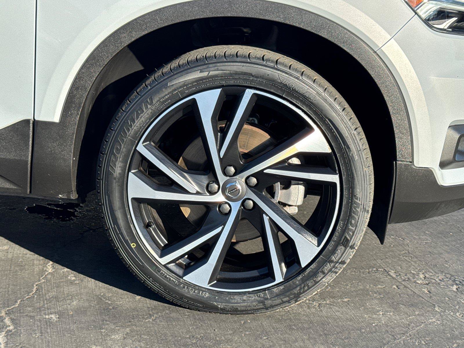 Used 2021 Volvo XC40 T5 R-Design w/ Protection Package AWD/4WD image 6