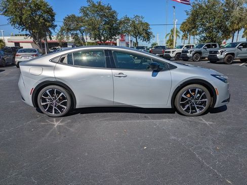 New 2026 Toyota Prius Plug-In Hybrid FWD image 3