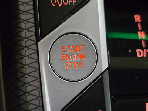 Used 2025 BMW 330i xDrive Sedan w/ M Sport Package image 35