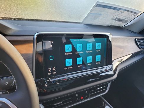 New 2026 Volkswagen Atlas SE image 9