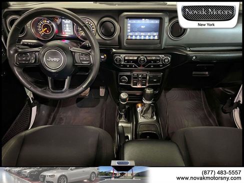 Used 2022 Jeep Gladiator Willys image 14