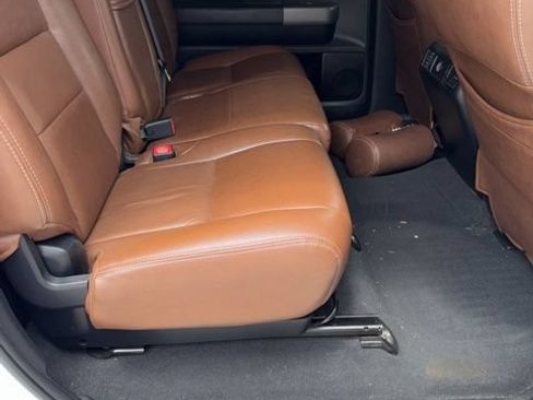 Used 2013 Toyota Tundra 4x4 CrewMax w/ Tow Pkg image 8