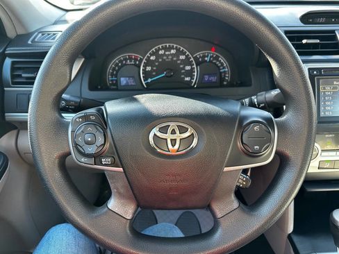 Used 2012 Toyota Camry LE image 13
