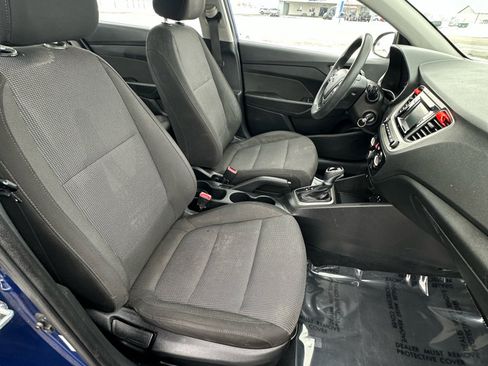 Used 2019 Hyundai Accent SE image 41