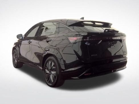Used 2023 Nissan Ariya AWD image 2