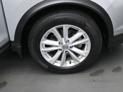 Used 2017 Nissan Rogue Sport SV w/ SV Premium Package image 37