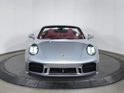 Certified 2025 Porsche 911 Carrera RWD image 10