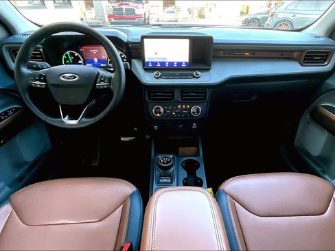 Used 2023 Ford Maverick Lariat w/ Lariat Luxury Package image 16