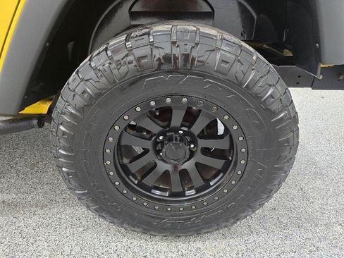 Used 2015 Jeep Wrangler Unlimited Sport w/ Quick Order Package 24S AWD/4WD image 32