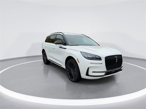 New 2026 Lincoln Corsair Premiere image 2