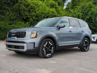 Certified 2024 Kia Telluride EX w/ EX Captain's Chair Package