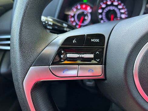 Used 2023 Hyundai Elantra SE FWD image 19