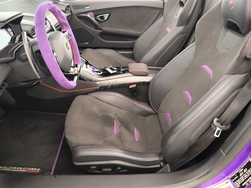 Used 2024 Lamborghini Huracan EVO image 19