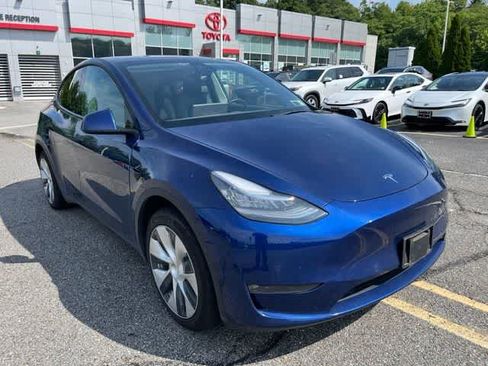 Used 2021 Tesla Model Y Long Range AWD/4WD image 3