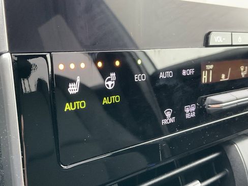 Used 2024 Toyota bZ4X XLE image 9