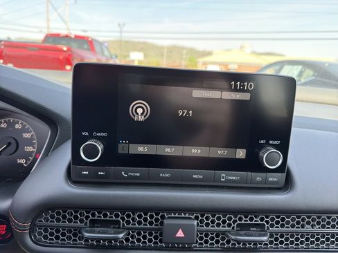 Used 2025 Honda HR-V Sport image 21