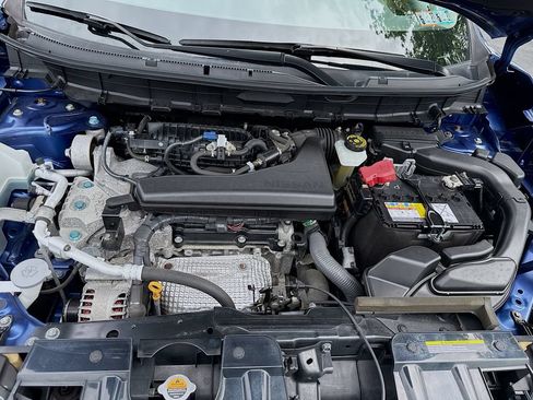 Used 2020 Nissan Rogue SV AWD/4WD image 33