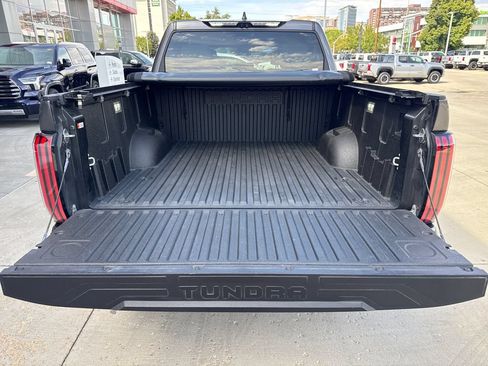 Used 2025 Toyota Tundra Limited AWD/4WD image 22