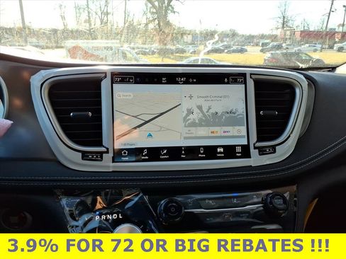 New 2026 Chrysler Pacifica Select image 20