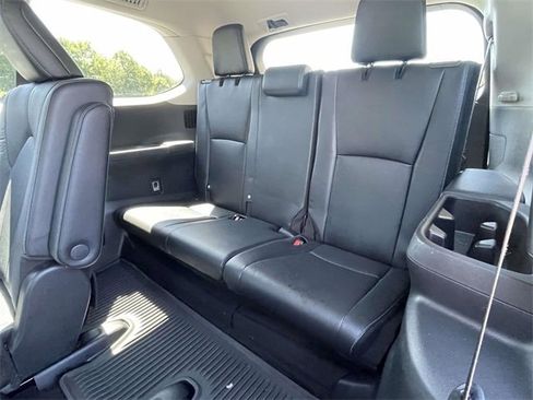 Used 2024 Toyota Grand Highlander Limited image 10