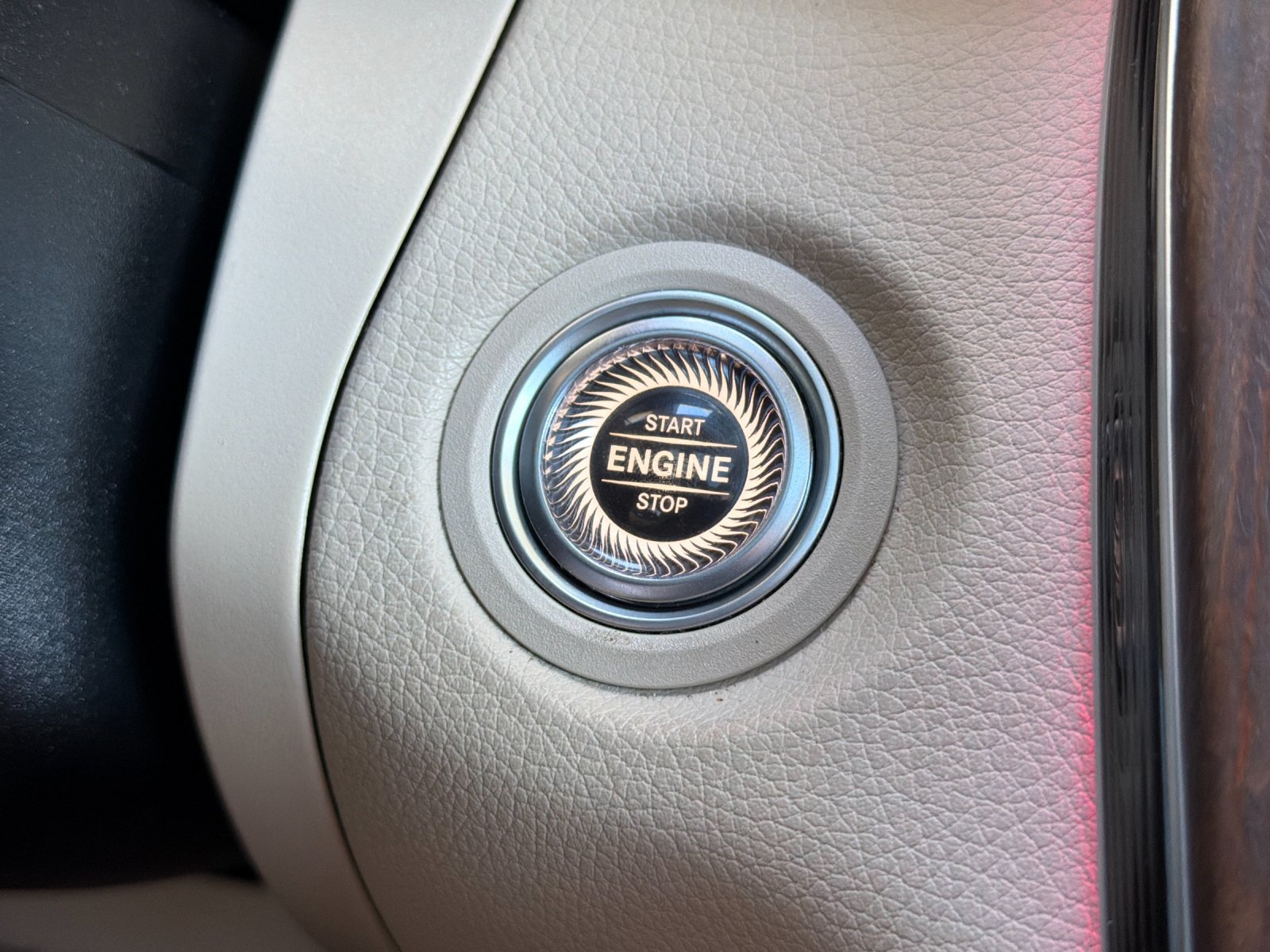 Used 2022 Mercedes-Benz GLC 300 4MATIC image 16